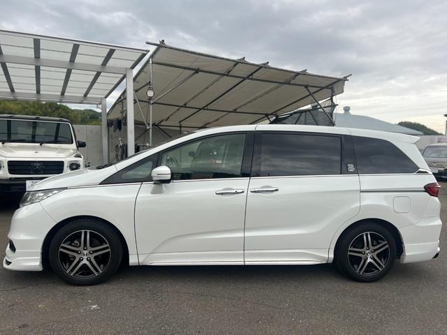 オデッセイ アブソルート・２０ｔｈアニバーサリー　ワンオーナー／ホンダセンシング／エアロ／純正ナビ／フルセグ／バックカメラ／Ｂｌｕｅｔｏｏｔｈ対応／電動シート／プッシュスタート／スマートキー／アイドリングストップ搭載／両側電動スライドドア（13枚目）