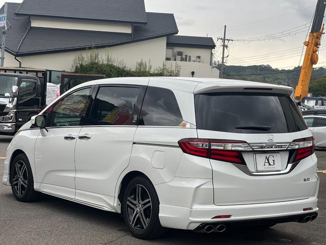 オデッセイ アブソルート・２０ｔｈアニバーサリー　ワンオーナー／ホンダセンシング／エアロ／純正ナビ／フルセグ／バックカメラ／Ｂｌｕｅｔｏｏｔｈ対応／電動シート／プッシュスタート／スマートキー／アイドリングストップ搭載／両側電動スライドドア（16枚目）