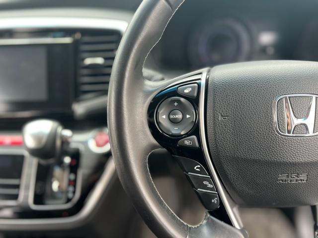 オデッセイ アブソルート・２０ｔｈアニバーサリー　ワンオーナー／ホンダセンシング／エアロ／純正ナビ／フルセグ／バックカメラ／Ｂｌｕｅｔｏｏｔｈ対応／電動シート／プッシュスタート／スマートキー／アイドリングストップ搭載／両側電動スライドドア（23枚目）