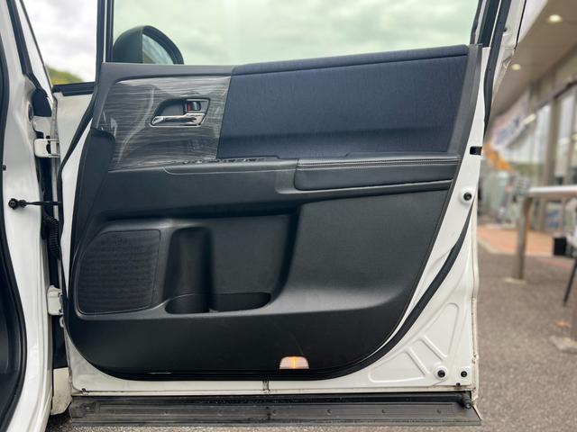 オデッセイ アブソルート・２０ｔｈアニバーサリー　ワンオーナー／ホンダセンシング／エアロ／純正ナビ／フルセグ／バックカメラ／Ｂｌｕｅｔｏｏｔｈ対応／電動シート／プッシュスタート／スマートキー／アイドリングストップ搭載／両側電動スライドドア（38枚目）