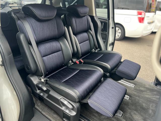 オデッセイ アブソルート・２０ｔｈアニバーサリー　ワンオーナー／ホンダセンシング／エアロ／純正ナビ／フルセグ／バックカメラ／Ｂｌｕｅｔｏｏｔｈ対応／電動シート／プッシュスタート／スマートキー／アイドリングストップ搭載／両側電動スライドドア（47枚目）