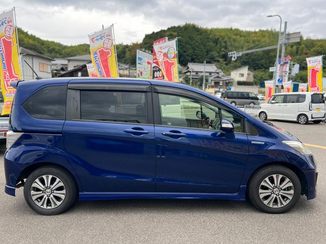 フリードハイブリッド ジャストセレクション　純正ナビ／バックカメラ／クルーズコントロール／オートライト／両側電動スライドドア／スマートキー／ＥＴＣ／ハーフレザーシート（16枚目）