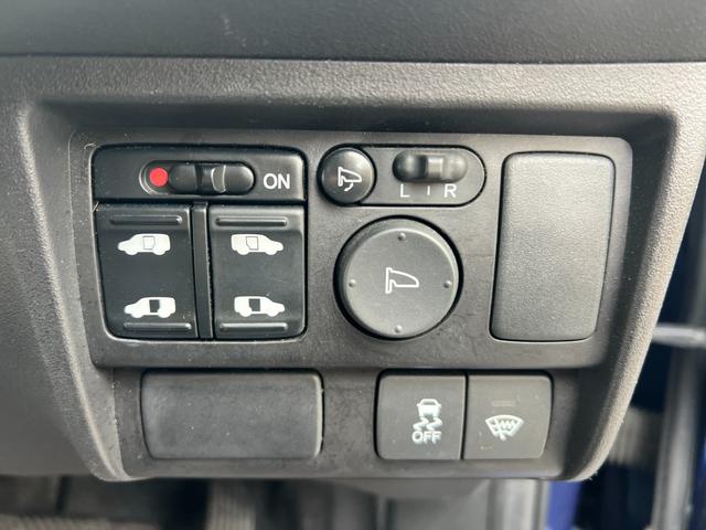 フリードハイブリッド ジャストセレクション　純正ナビ／バックカメラ／クルーズコントロール／オートライト／両側電動スライドドア／スマートキー／ＥＴＣ／ハーフレザーシート（28枚目）