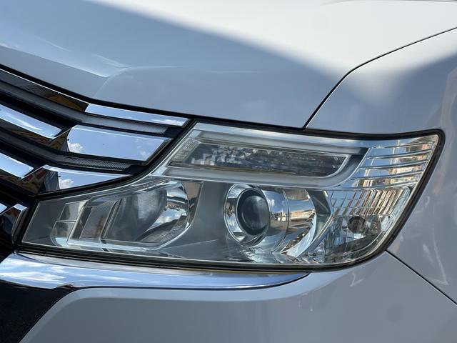 ステップワゴンスパーダ Ｚ　後期／ドライブレコーダー前後／ーシートカバー／純正ナビ／９インチナビ／バックカメラ／フルセグ／後席モニター／アイドリングストップ搭載／オートライト／ＥＴＣ（11枚目）