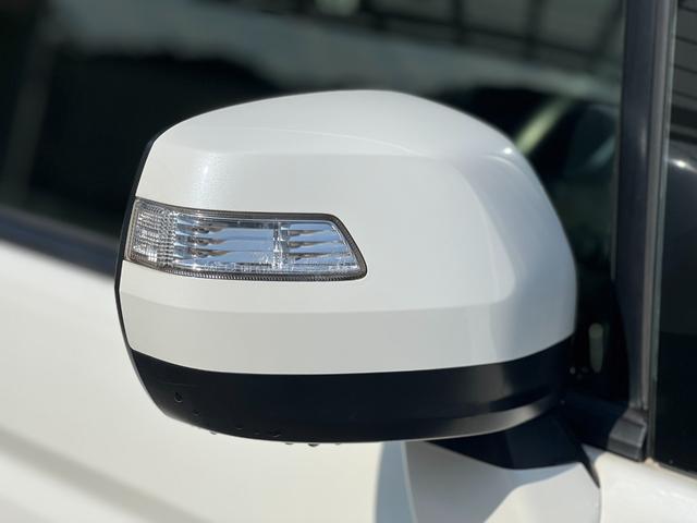 ステップワゴンスパーダ Ｚ　後期／ドライブレコーダー前後／ーシートカバー／純正ナビ／９インチナビ／バックカメラ／フルセグ／後席モニター／アイドリングストップ搭載／オートライト／ＥＴＣ（19枚目）