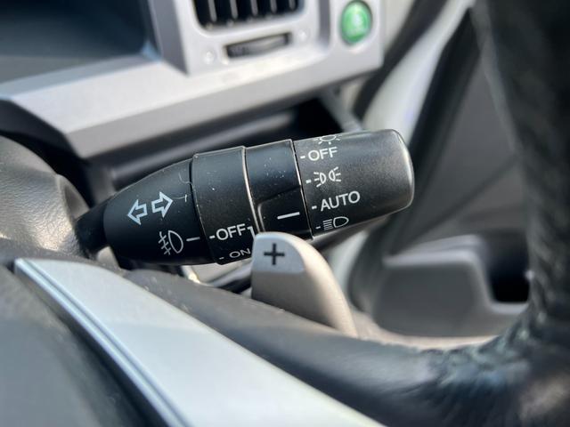 ステップワゴンスパーダ Ｚ　後期／ドライブレコーダー前後／ーシートカバー／純正ナビ／９インチナビ／バックカメラ／フルセグ／後席モニター／アイドリングストップ搭載／オートライト／ＥＴＣ（26枚目）