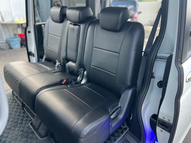 ステップワゴンスパーダ Ｚ　後期／ドライブレコーダー前後／ーシートカバー／純正ナビ／９インチナビ／バックカメラ／フルセグ／後席モニター／アイドリングストップ搭載／オートライト／ＥＴＣ（40枚目）