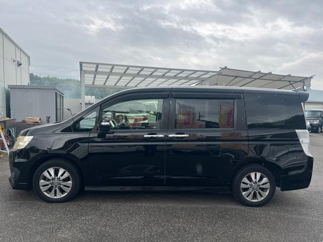 ステップワゴンスパーダ Z 純正ナビ/9インチナビ/バックカメラ/アイドリングストップ搭載/両側電動スライドドア/オートライト/パドルシフト/スマートキー(12枚目)