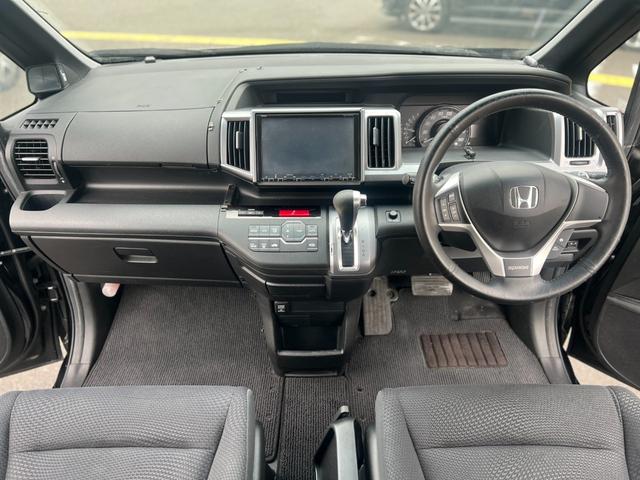 ステップワゴンスパーダ Z 純正ナビ/9インチナビ/バックカメラ/アイドリングストップ搭載/両側電動スライドドア/オートライト/パドルシフト/スマートキー(20枚目)