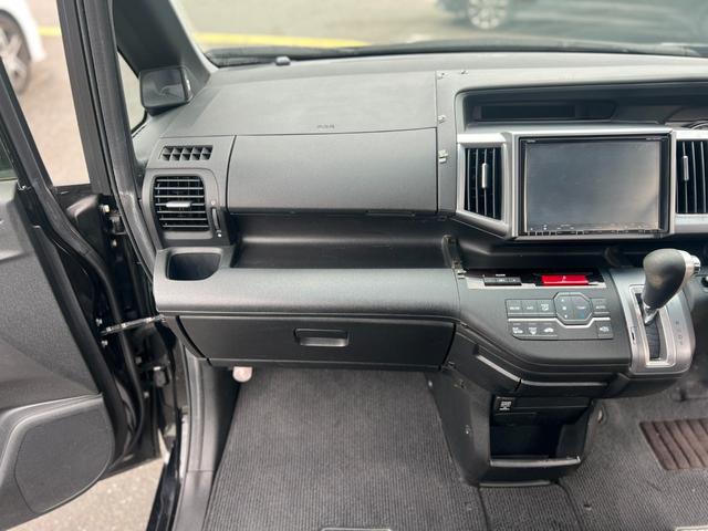 ステップワゴンスパーダ Z 純正ナビ/9インチナビ/バックカメラ/アイドリングストップ搭載/両側電動スライドドア/オートライト/パドルシフト/スマートキー(29枚目)