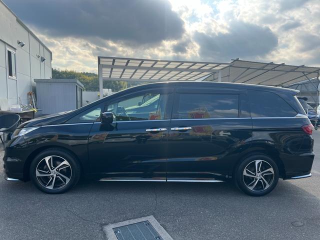 オデッセイ アブソルート　純正ナビ／Ｂｌｕｅｔｏｏｔｈ対応／後席モニター／バックカメラ／スマートキー／アイドリングストップ搭載／両側電動スライドドア／（12枚目）