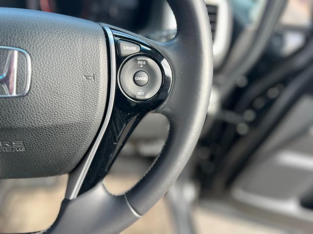 オデッセイ アブソルート　純正ナビ／Ｂｌｕｅｔｏｏｔｈ対応／後席モニター／バックカメラ／スマートキー／アイドリングストップ搭載／両側電動スライドドア／（24枚目）