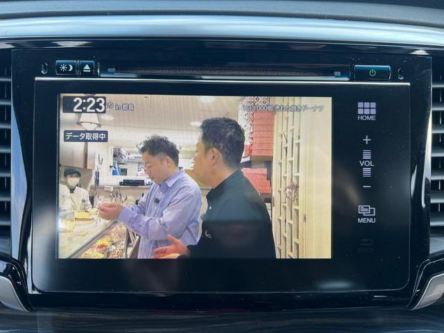 オデッセイ アブソルート　純正ナビ／Ｂｌｕｅｔｏｏｔｈ対応／後席モニター／バックカメラ／スマートキー／アイドリングストップ搭載／両側電動スライドドア／（33枚目）