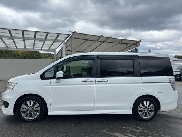 ステップワゴンスパーダ Ｚ　後期／ケンウッドメモリーナビ／地デジ／オートライト／アイドリングストップ搭載／両側電動スライドドア／ＥＴＣ／スマートキー／バックカメラ／８人乗り（12枚目）