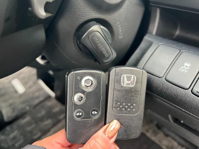 ステップワゴンスパーダ Ｚ　後期／ケンウッドメモリーナビ／地デジ／オートライト／アイドリングストップ搭載／両側電動スライドドア／ＥＴＣ／スマートキー／バックカメラ／８人乗り（23枚目）