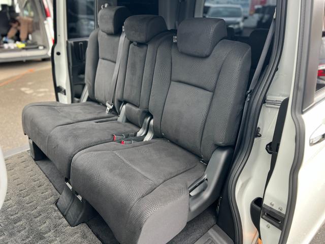 ステップワゴンスパーダ Ｚ　後期／ケンウッドメモリーナビ／地デジ／オートライト／アイドリングストップ搭載／両側電動スライドドア／ＥＴＣ／スマートキー／バックカメラ／８人乗り（40枚目）