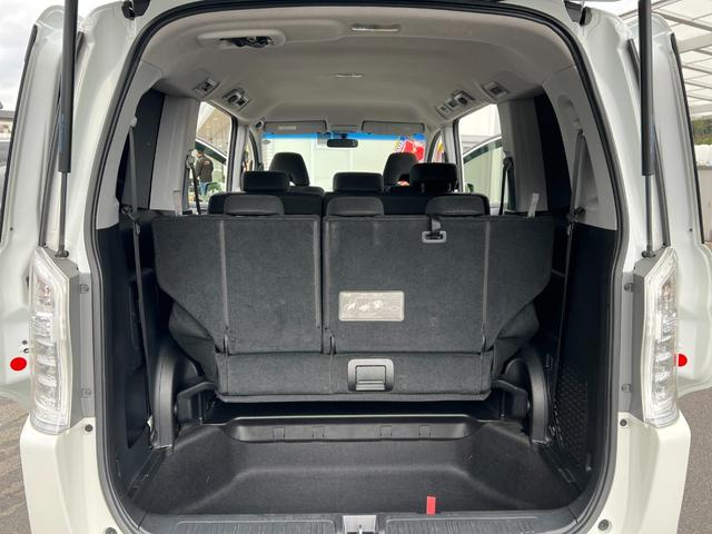 ステップワゴンスパーダ Ｚ　後期／ケンウッドメモリーナビ／地デジ／オートライト／アイドリングストップ搭載／両側電動スライドドア／ＥＴＣ／スマートキー／バックカメラ／８人乗り（44枚目）