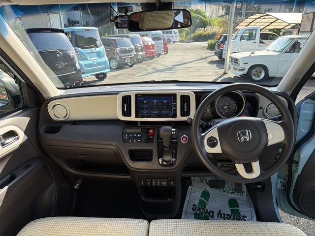 とても運転席から見やすいメーターパネル！