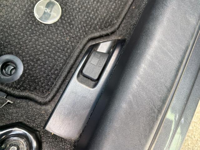 アクア Ｇブラックソフトレザーセレクション　純正ナビ　スマートキー　プッシュスタート　エアロパーツ　（フロントサイドステップ　リアアンダー　ルーフ）　電動格納ドアミラー　　ドアバイザー　ＥＴＣ　ＴＶ　コーナーポール　社外１５インチアルミ（53枚目）