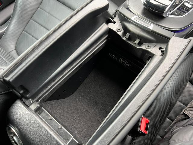 Ｅクラス Ｅ３００　クーペ　スポーツ　Ｅ３００　クーペ　スポーツ（４名）　エクスクルーシブＰＫＧ　レーダーセーフティＰＫＧ　パノラミックススライディングルーフ　ブルメスターサウンド　シートヒーター　ベンチレーション（29枚目）