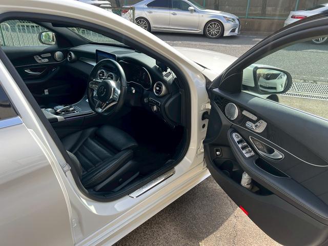 Ｃクラス Ｃ２２０ｄ　ローレウスエディション　後期型　ローレウスＥＤ　ＡＭＧ１８ＡＷ　ＥＴＣ　パフュームアトマイザー　禁煙車　エアサス　アンビエントライト　ブルメスター（20枚目）