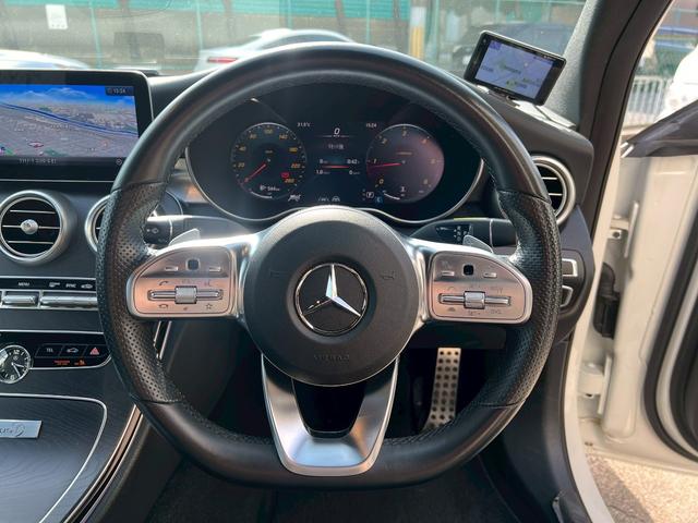 Ｃクラス Ｃ２２０ｄ　ローレウスエディション　後期型　ローレウスＥＤ　ＡＭＧ１８ＡＷ　ＥＴＣ　パフュームアトマイザー　禁煙車　エアサス　アンビエントライト　ブルメスター（23枚目）