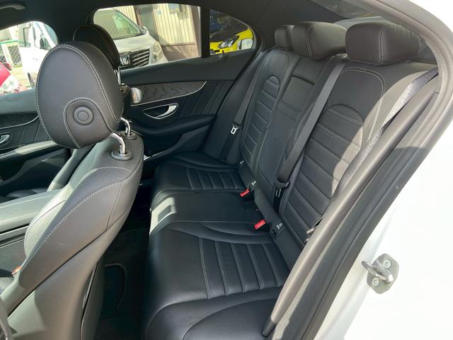 Ｃクラス Ｃ２２０ｄ　ローレウスエディション　後期型　ローレウスＥＤ　ＡＭＧ１８ＡＷ　ＥＴＣ　パフュームアトマイザー　禁煙車　エアサス　アンビエントライト　ブルメスター（47枚目）