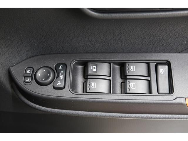 タント ファンクロス 衝突軽減 フルタイム4WD 車線逸脱警報 前席シートヒーター TV バックモニター 電格ミラー LEDヘッド ESC ベンチシート オートハイビーム ドラレコ キーフリー 盗難防止システム ABS(28枚目)