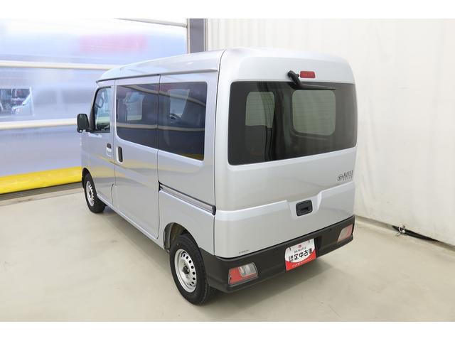 ハイゼットカーゴ ＤＸ　踏み間違い防止　Ｗエアバック　キーフリーシステム　エコアイドル　車線逸脱警報　切替４ＷＤ　オートハイビーム　両側スライドドア　オートライト　運転席エアバッグ　ＡＢＳ　記録簿　ＶＤＣ（8枚目）