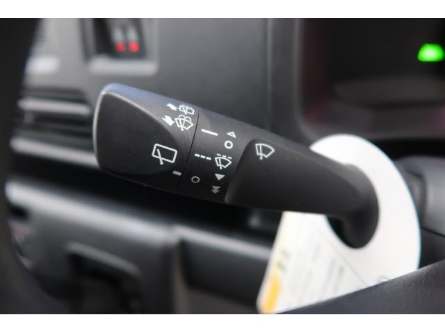 ハイゼットカーゴ ＤＸ　踏み間違い防止　Ｗエアバック　キーフリーシステム　エコアイドル　車線逸脱警報　切替４ＷＤ　オートハイビーム　両側スライドドア　オートライト　運転席エアバッグ　ＡＢＳ　記録簿　ＶＤＣ（22枚目）