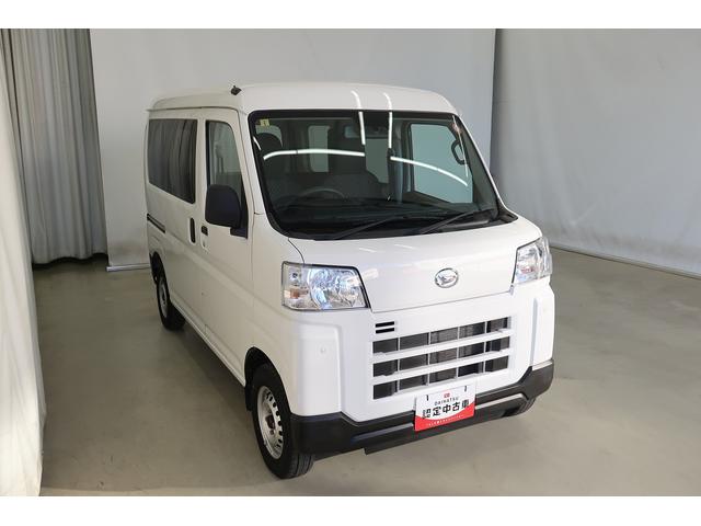 ハイゼットカーゴ ＤＸ　／パートタイム４ＷＤ／ラジオ／オートライト　踏み間違い防止　Ｗエアバック　キーフリーシステム　エコアイドル　車線逸脱警報　切替４ＷＤ　オートハイビーム　両側スライドドア　オートライト　運転席エアバッグ　ＡＢＳ　記録簿　ＶＤＣ（3枚目）