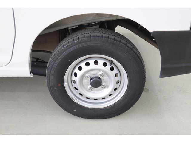 ハイゼットカーゴ ＤＸ　／パートタイム４ＷＤ／ラジオ／オートライト　踏み間違い防止　Ｗエアバック　キーフリーシステム　エコアイドル　車線逸脱警報　切替４ＷＤ　オートハイビーム　両側スライドドア　オートライト　運転席エアバッグ　ＡＢＳ　記録簿　ＶＤＣ（13枚目）