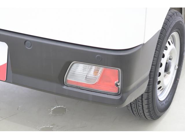 ハイゼットカーゴ ＤＸ　／切替４ＷＤ／ラジオ／オートライト／踏み間違い防止　踏み間違い防止　Ｗエアバック　キーレス　エコアイドル　車線逸脱警報　切替４ＷＤ　オートハイビーム　オートライト　運転席エアバッグ　ＡＢＳ　記録簿　ＶＤＣ（11枚目）