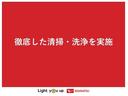 快適にお乗りいただくために、外装を美しく仕上げるだけでなく、内装も細部にいたるまで徹底した清掃・洗浄を実施。美しく・清潔な室内空間を実現しております。