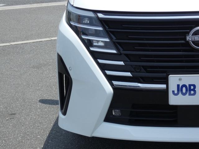 セレナ ハイウェイスターＶ　ディスプレイオーディオ　両側パワスラ　プロパイロット　デジタルインナーミラー　全周囲カメラ　ＢＳＭ　レーダークルーズ　衝突被害軽減　ＬＥＤヘッドランプ　パドルシフト　フルセグ　Ｂカメラ　ＥＴＣ２．０（27枚目）