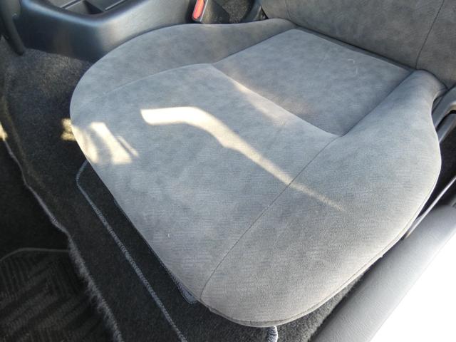 ハイエースワゴン ＧＬ　後期　セーフティセンス　バックカメラ　ドライブレコーダー　メモリーナビ　ＴＶ視聴可　Ｂｌｕｅｔｏｏｔｈ接続　ＵＳＢ端子　１００Ｖ電源　チップアップシート　禁煙車（50枚目）