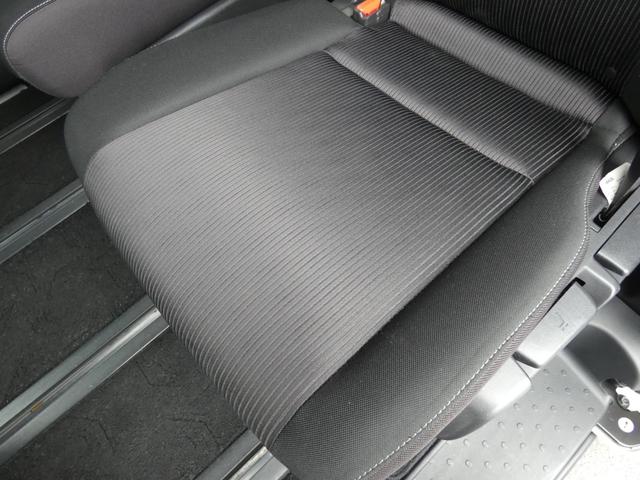 セレナ ｅ－パワー　ハイウェイスターＶ　両側パワスラ　セーフティパックＢ　インテリジェントエマージェンシーブレーキ　純正ナビ　フルセグ　ＥＴＣ　全周囲カメラ　前後ソナー　オートハイビーム　ＬＥＤヘッドランプ　レーダークルーズコントロール（76枚目）