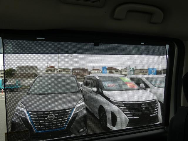 セレナ ｅ－パワー　ハイウェイスターＶ　両側パワスラ　セーフティパックＢ　インテリジェントエマージェンシーブレーキ　純正ナビ　フルセグ　ＥＴＣ　全周囲カメラ　前後ソナー　オートハイビーム　ＬＥＤヘッドランプ　レーダークルーズコントロール（79枚目）