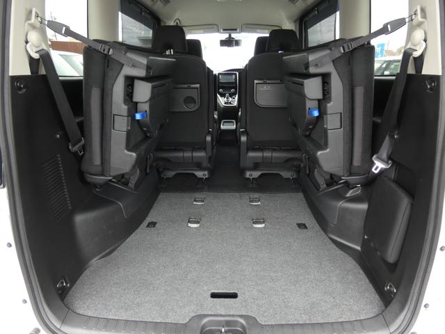 セレナ ｅ－パワー　ハイウェイスターＶ　両側パワスラ　セーフティパックＢ　インテリジェントエマージェンシーブレーキ　純正ナビ　フルセグ　ＥＴＣ　全周囲カメラ　前後ソナー　オートハイビーム　ＬＥＤヘッドランプ　レーダークルーズコントロール（80枚目）