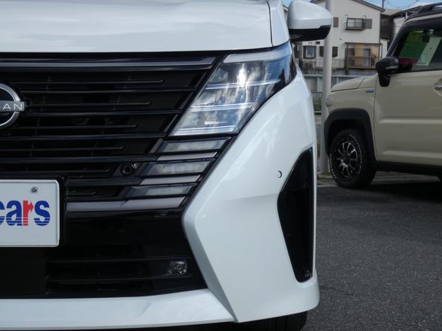 セレナ ｅ－パワー　ハイウェイスターＶ　セカンドスライドアップシート　全方位運転支援システム　後席モニター　１２．３インチディスプレイオーディオ　フルセグ　ＥＴＣ　両側パワスラ　全周囲カメラ　前後ソナー　オートハイビーム　ＬＥＤヘッドランプ（25枚目）