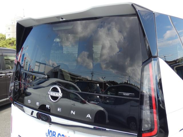 セレナ ｅ－パワー　ハイウェイスターＶ　セカンドスライドアップシート　全方位運転支援システム　後席モニター　１２．３インチディスプレイオーディオ　フルセグ　ＥＴＣ　両側パワスラ　全周囲カメラ　前後ソナー　オートハイビーム　ＬＥＤヘッドランプ（32枚目）