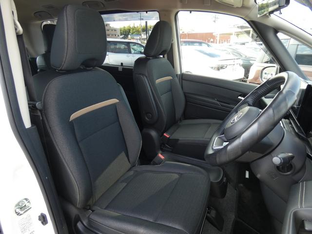 セレナ ｅ－パワー　ハイウェイスターＶ　セカンドスライドアップシート　全方位運転支援システム　後席モニター　１２．３インチディスプレイオーディオ　フルセグ　ＥＴＣ　両側パワスラ　全周囲カメラ　前後ソナー　オートハイビーム　ＬＥＤヘッドランプ（36枚目）