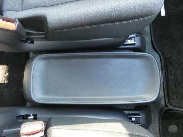 セレナ ｅ－パワー　ハイウェイスターＶ　セカンドスライドアップシート　全方位運転支援システム　後席モニター　１２．３インチディスプレイオーディオ　フルセグ　ＥＴＣ　両側パワスラ　全周囲カメラ　前後ソナー　オートハイビーム　ＬＥＤヘッドランプ（61枚目）