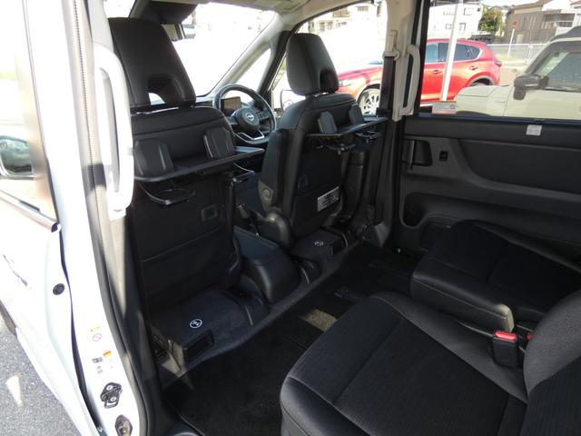 セレナ ｅ－パワー　ハイウェイスターＶ　セカンドスライドアップシート　全方位運転支援システム　後席モニター　１２．３インチディスプレイオーディオ　フルセグ　ＥＴＣ　両側パワスラ　全周囲カメラ　前後ソナー　オートハイビーム　ＬＥＤヘッドランプ（69枚目）