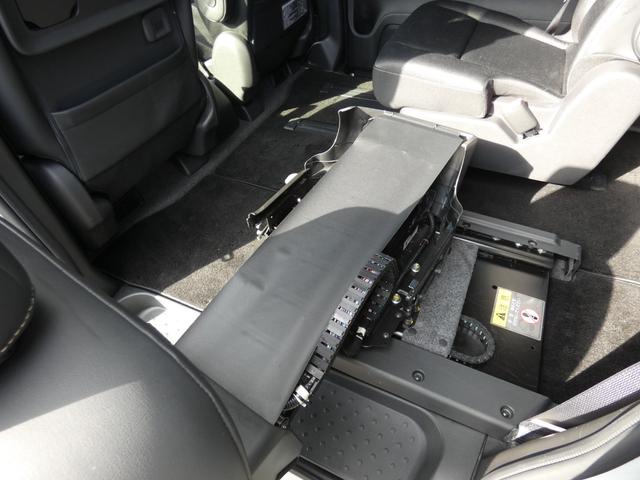 セレナ ｅ－パワー　ハイウェイスターＶ　セカンドスライドアップシート　全方位運転支援システム　後席モニター　１２．３インチディスプレイオーディオ　フルセグ　ＥＴＣ　両側パワスラ　全周囲カメラ　前後ソナー　オートハイビーム　ＬＥＤヘッドランプ（75枚目）