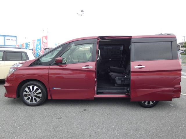 セレナ ハイウェイスター　両側パワースライドドア　純正ナビ　フルセグ　ＥＴＣ　全周囲カメラ　ドライブレコーダー　前後ソナー　クルーズコントロール　純正１６インチＡＷ　パーソナルテーブル　ロールサンシェード　ＵＳＢ端子　禁煙車（18枚目）