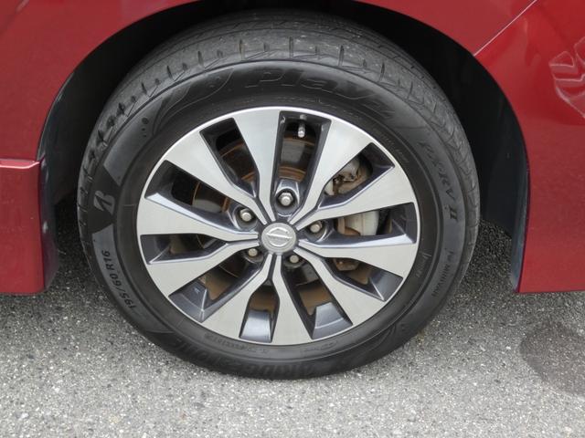 セレナ ハイウェイスター　両側パワースライドドア　純正ナビ　フルセグ　ＥＴＣ　全周囲カメラ　ドライブレコーダー　前後ソナー　クルーズコントロール　純正１６インチＡＷ　パーソナルテーブル　ロールサンシェード　ＵＳＢ端子　禁煙車（27枚目）