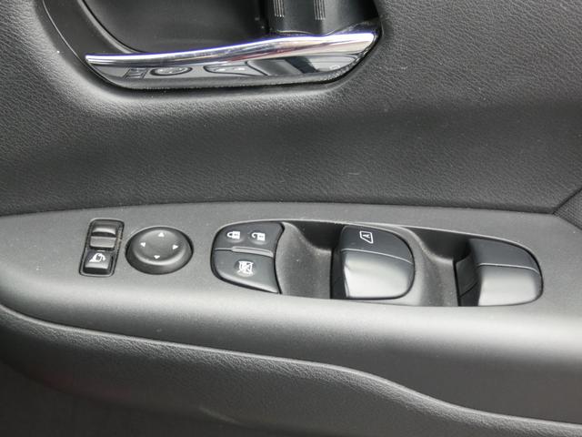 セレナ ハイウェイスター　両側パワースライドドア　純正ナビ　フルセグ　ＥＴＣ　全周囲カメラ　ドライブレコーダー　前後ソナー　クルーズコントロール　純正１６インチＡＷ　パーソナルテーブル　ロールサンシェード　ＵＳＢ端子　禁煙車（46枚目）