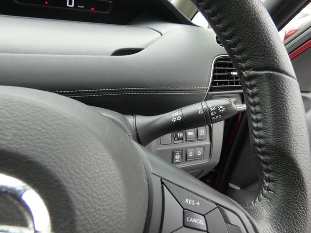 セレナ ハイウェイスター　両側パワースライドドア　純正ナビ　フルセグ　ＥＴＣ　全周囲カメラ　ドライブレコーダー　前後ソナー　クルーズコントロール　純正１６インチＡＷ　パーソナルテーブル　ロールサンシェード　ＵＳＢ端子　禁煙車（50枚目）