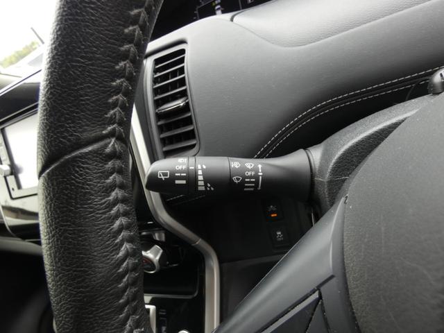 セレナ ハイウェイスター　両側パワースライドドア　純正ナビ　フルセグ　ＥＴＣ　全周囲カメラ　ドライブレコーダー　前後ソナー　クルーズコントロール　純正１６インチＡＷ　パーソナルテーブル　ロールサンシェード　ＵＳＢ端子　禁煙車（51枚目）